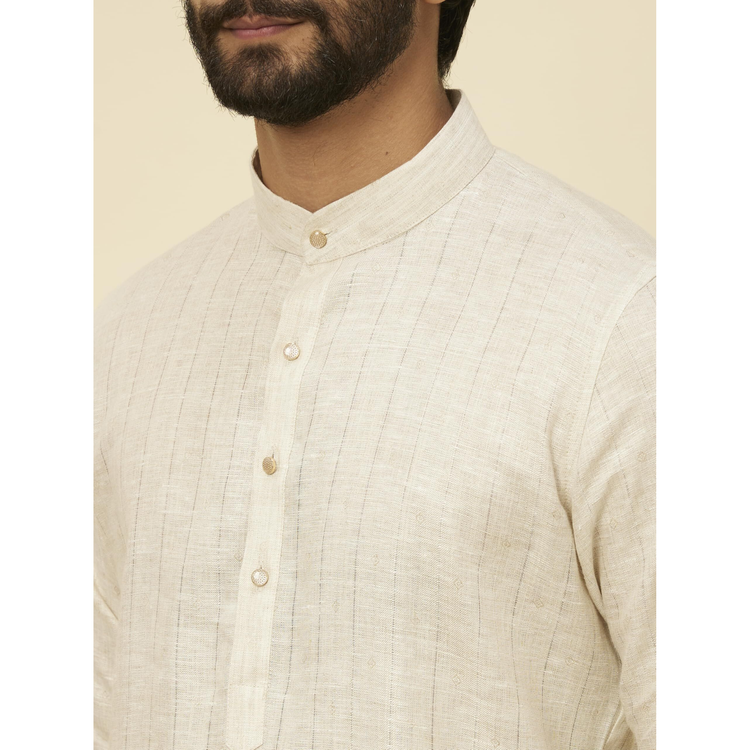 Manyavar Men's Ivory White Self Patterned Kurta (L)