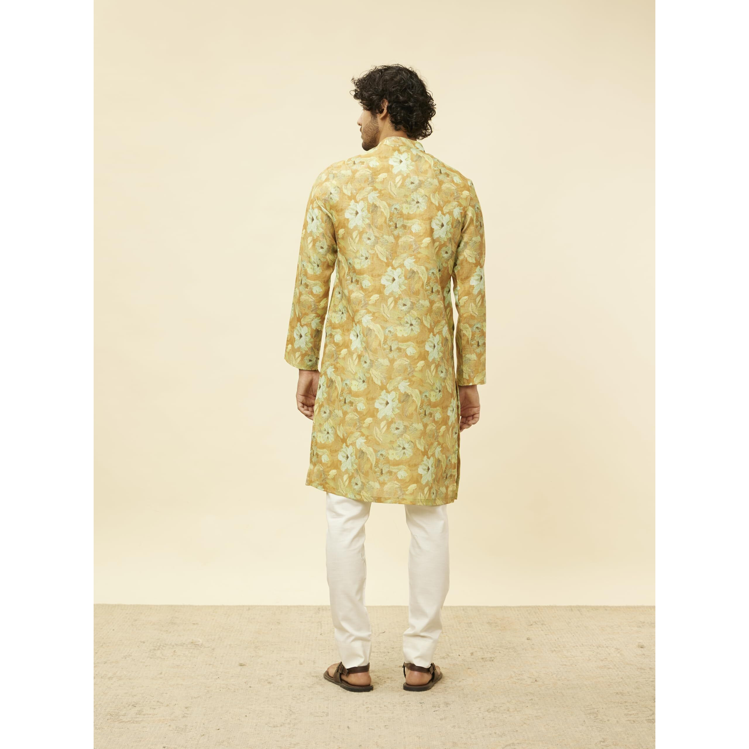 Manyavar Men's Peach Yellow Floral Printed Kurta (M)