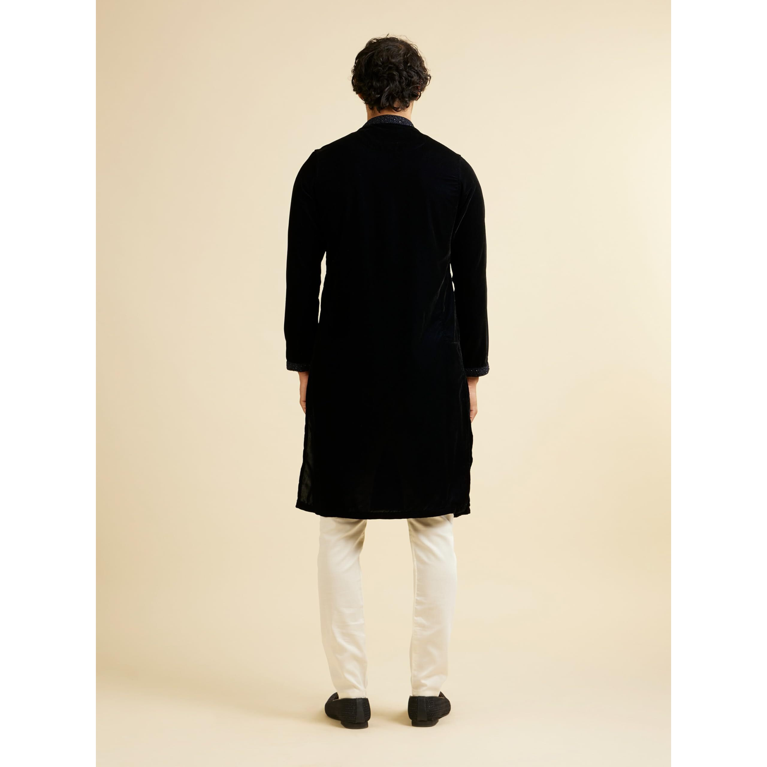 Manyavar Men's Velvet Neckline Embroidered Kurta Set (Dark Blue,L)
