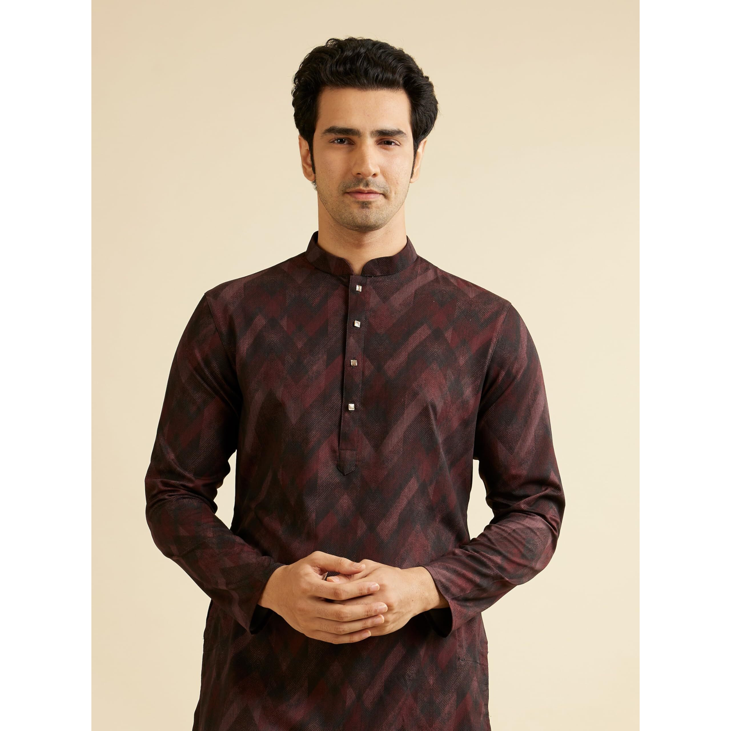 Manyavar Men's Spandex Chevron Patterned Kurta (Maroon,L)