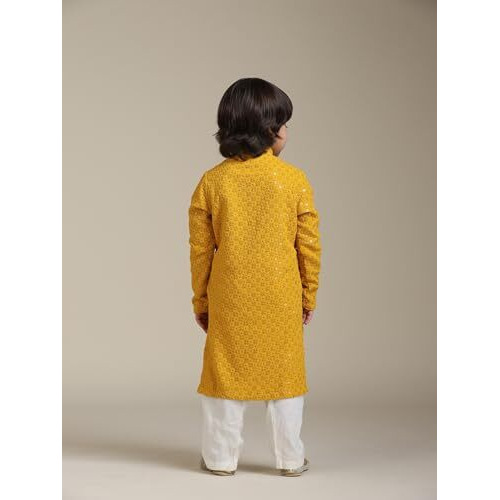 Manyavar Boys Viscose Sequined Kurta Pyjama Set (2Pcs)(6-8 Years)
