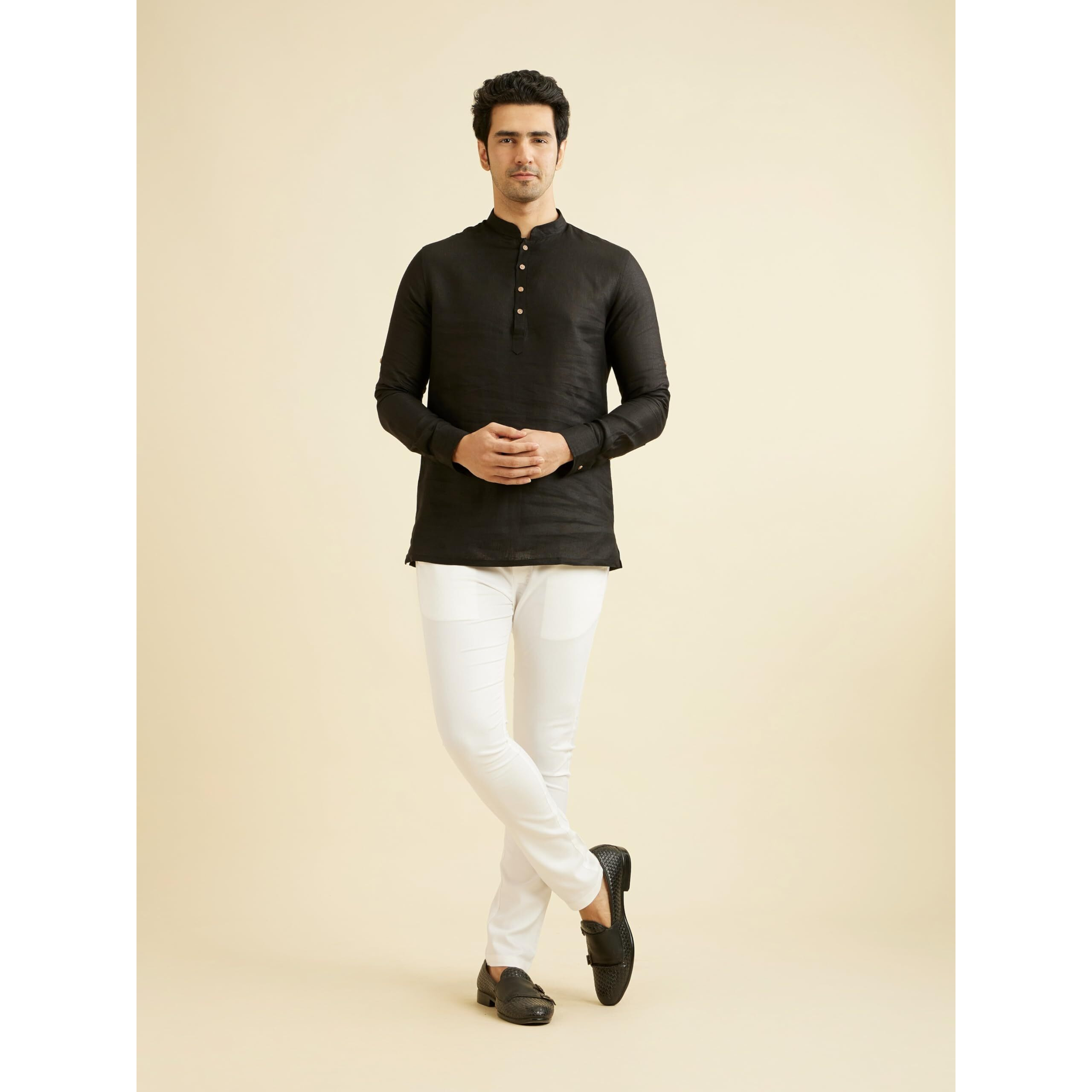 Manyavar Men's Linen Solid Short Kurta (Black,L)