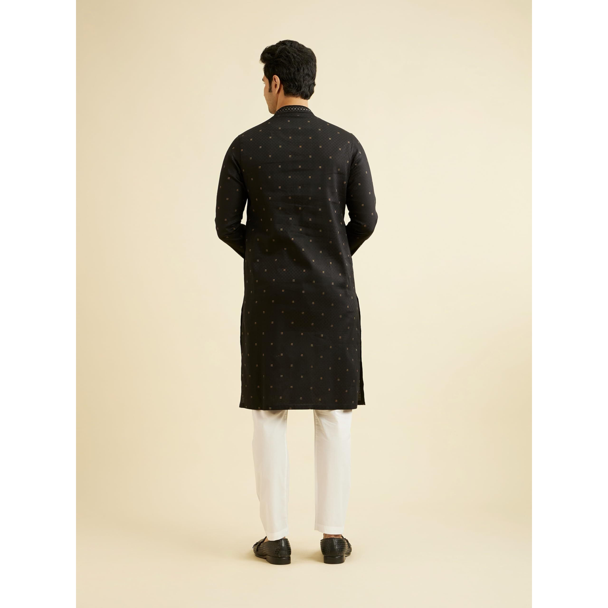 Manyavar Men's Cotton Printed Kurta Pyjama Set (Black,L)