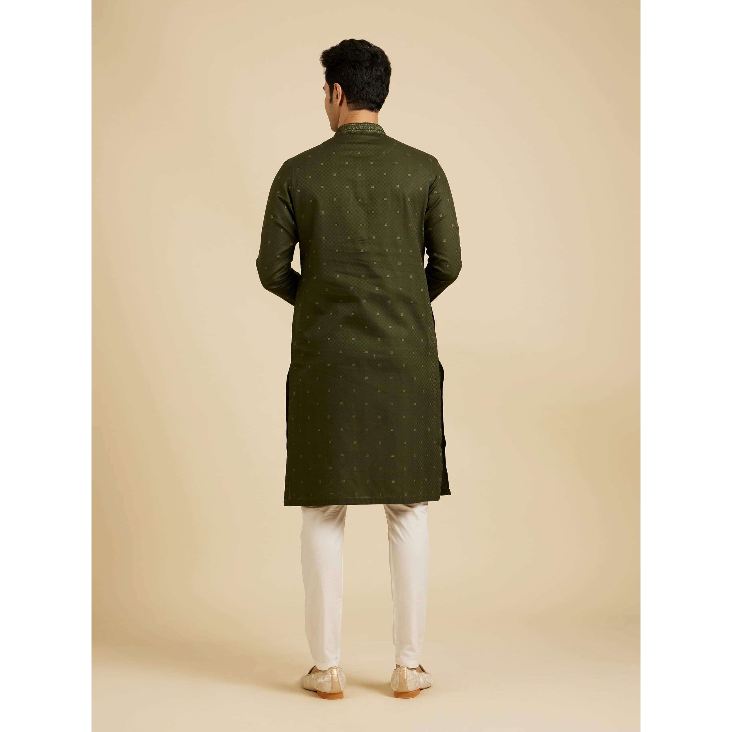 Manyavar Men's Cotton Regal Gold Zari Embroidered Kurta Pyjama Set (Green,L)