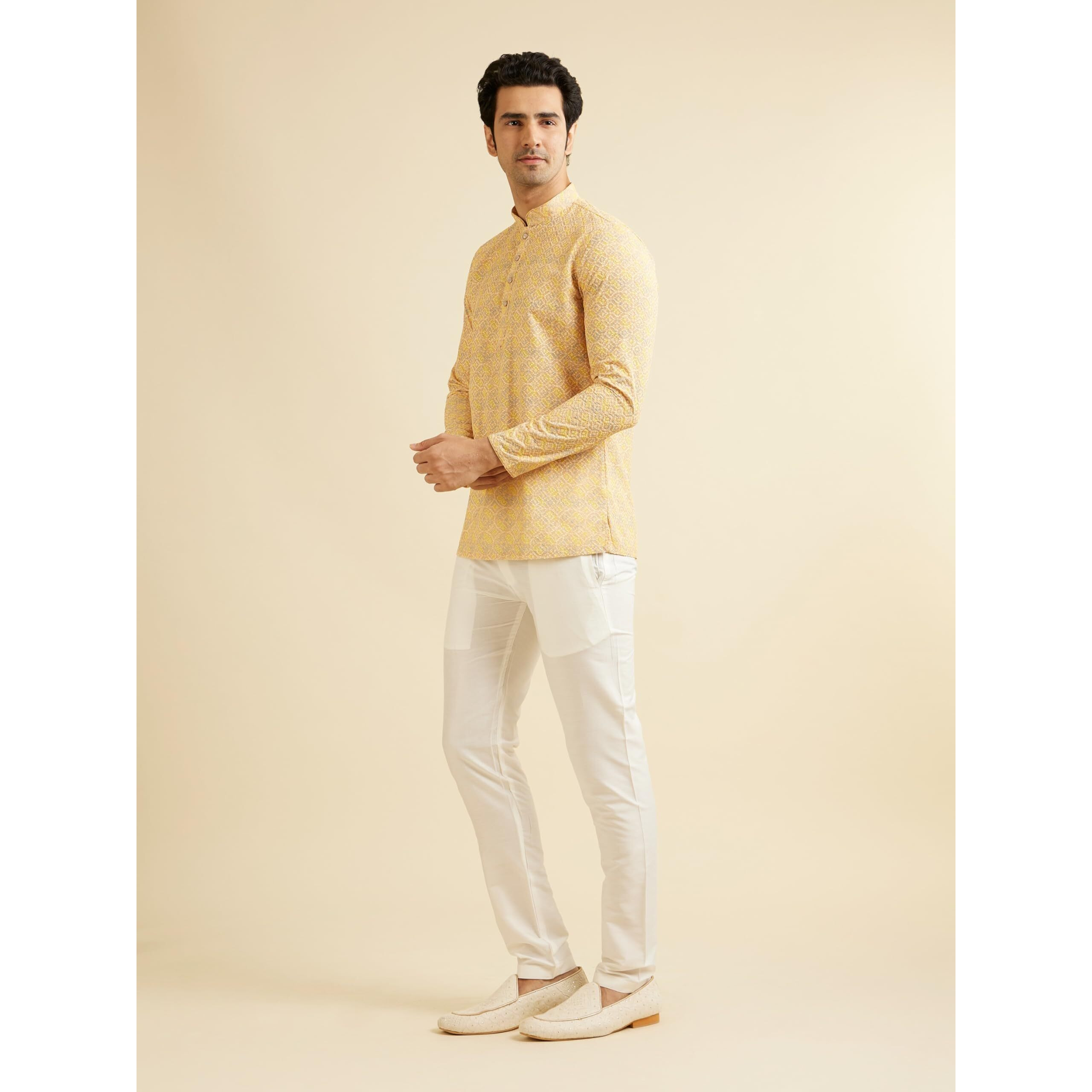 Manyavar Men's Cotton Blend Chikankari Printed Short Kurta (Yellow,M)