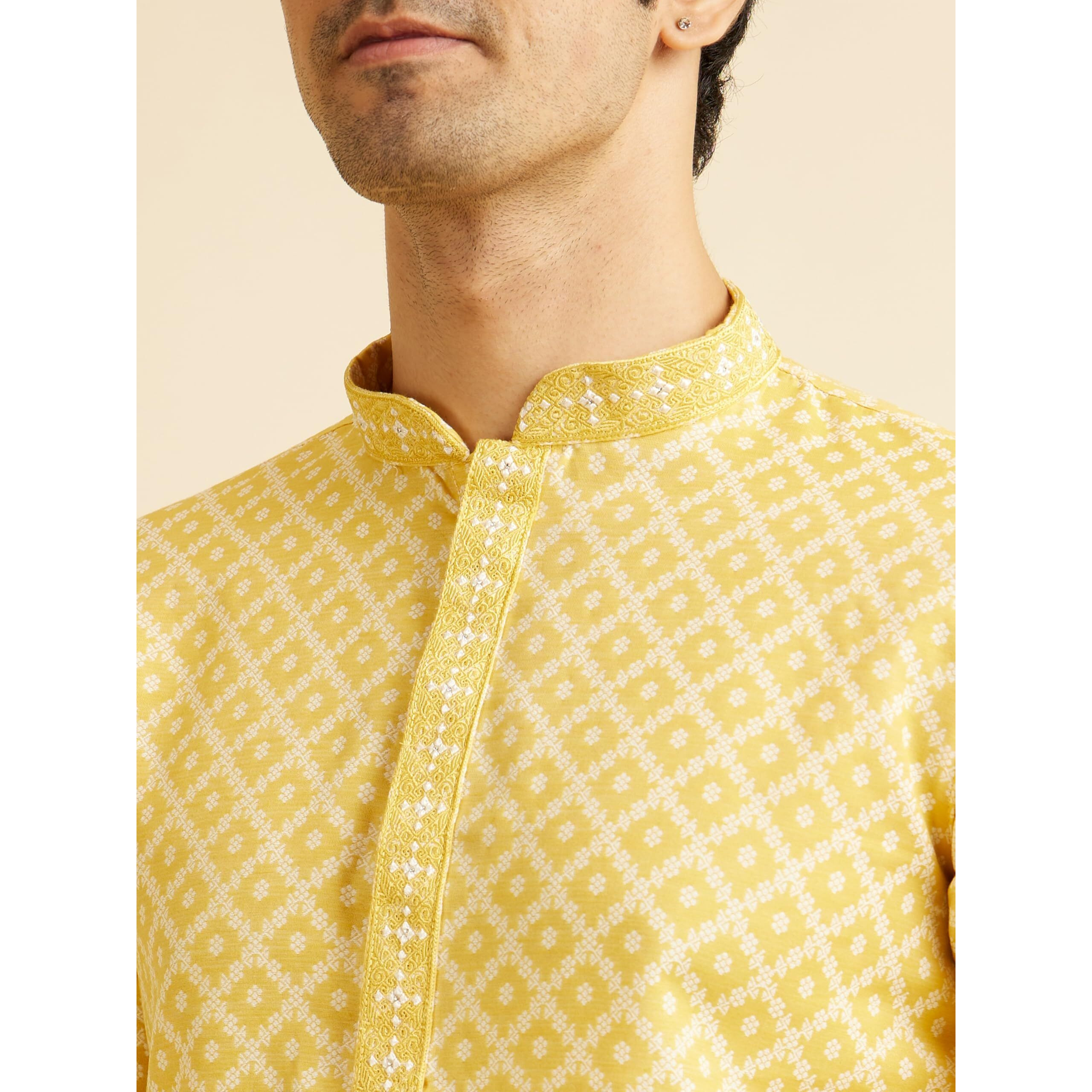 Manyavar Men's Art Silk Jacquard Embroidered Kurta Pyjama Set (Yellow,Xxl)