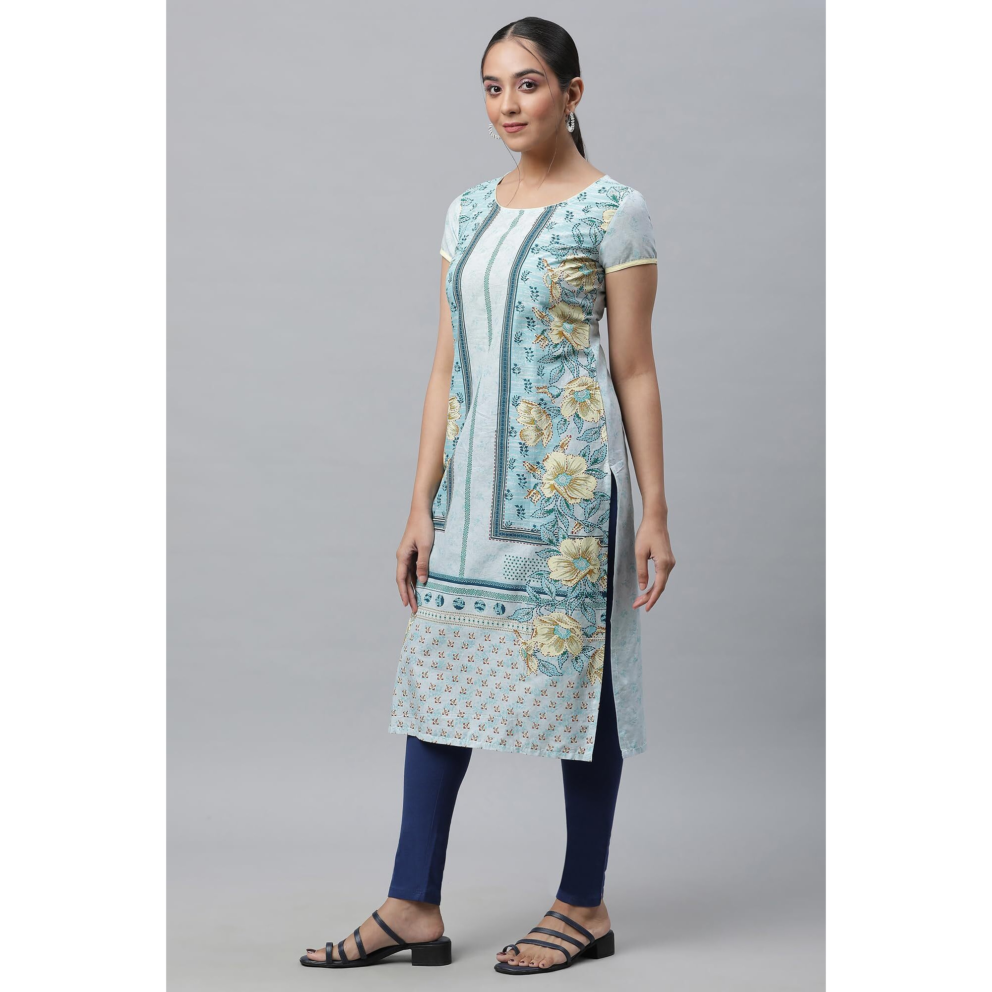 Aurelia Women's Cotton Floral Regular Kurta (21Aua12475-503574_Blue_S)