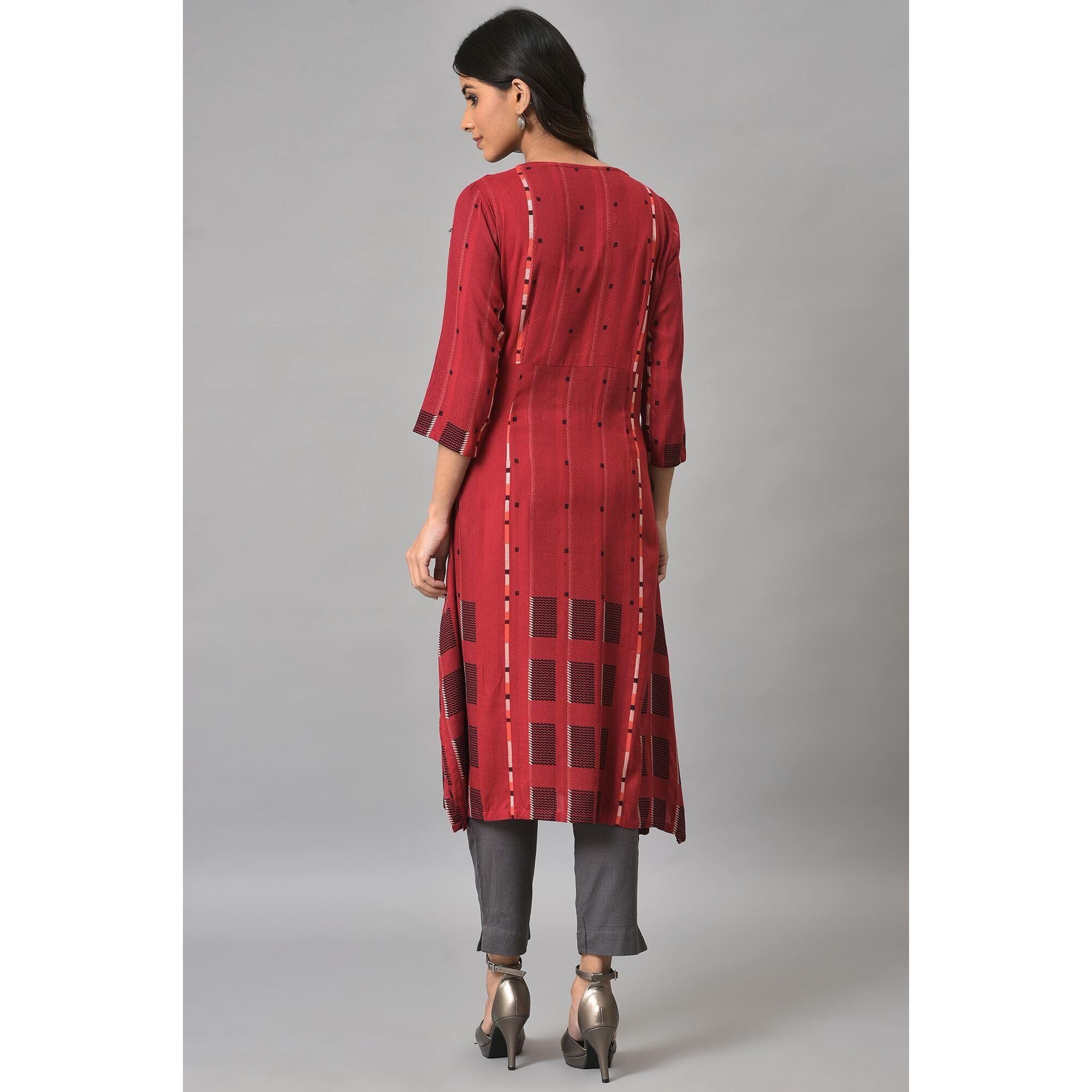 W For Woman Women's Viscose Regular Kurta (22Few17579-312192_Dark Red_S)