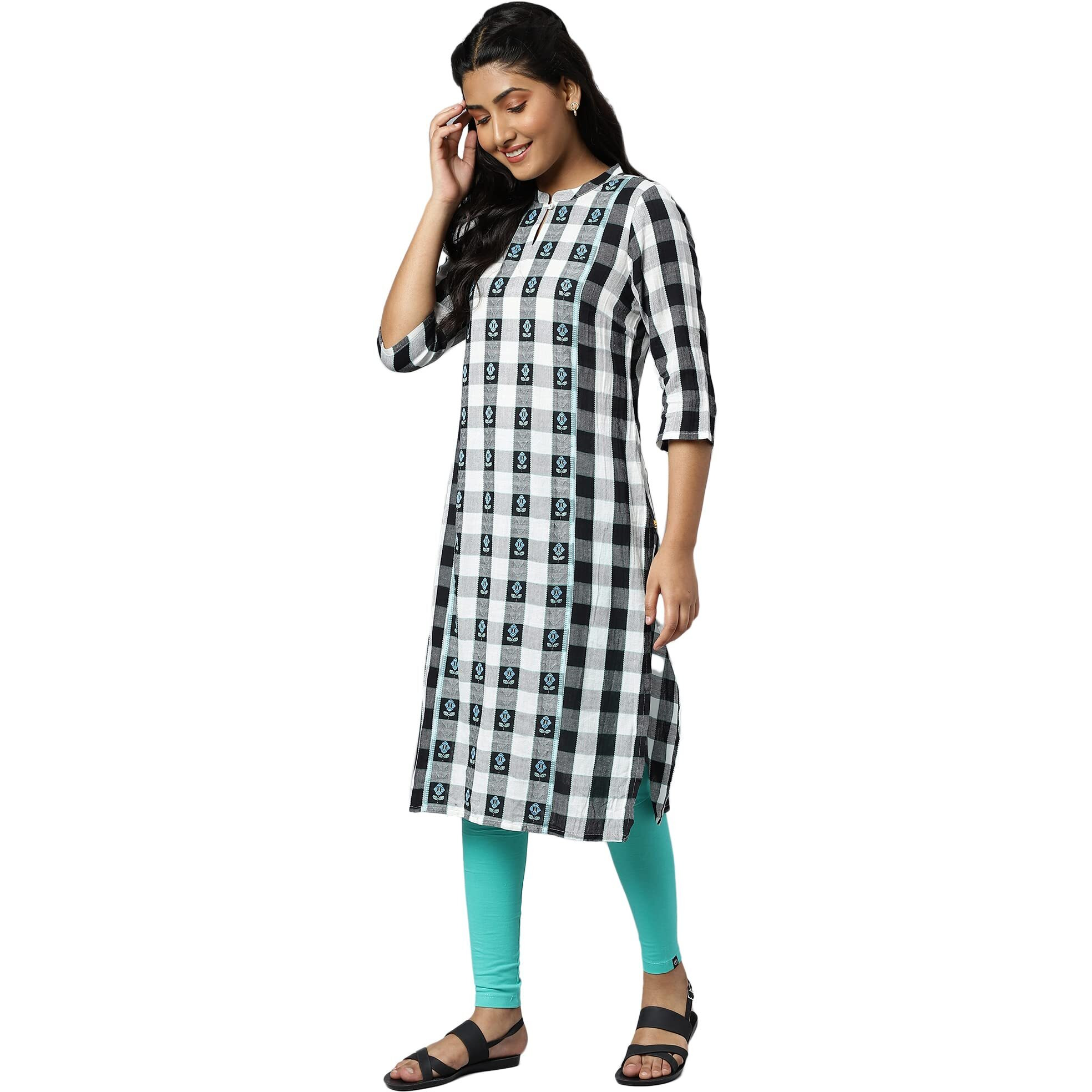 Aurelia Women White Dobby Geometric Yarn Dyed Straight Kurta_22Aua13347-702573_M