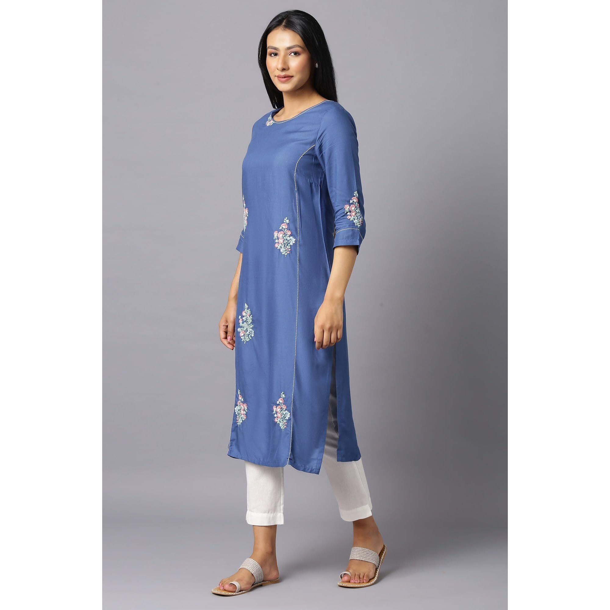 W For Woman Dark Blue Embroidered Kurta In Round Neck_22Auw15941-218190_Xs