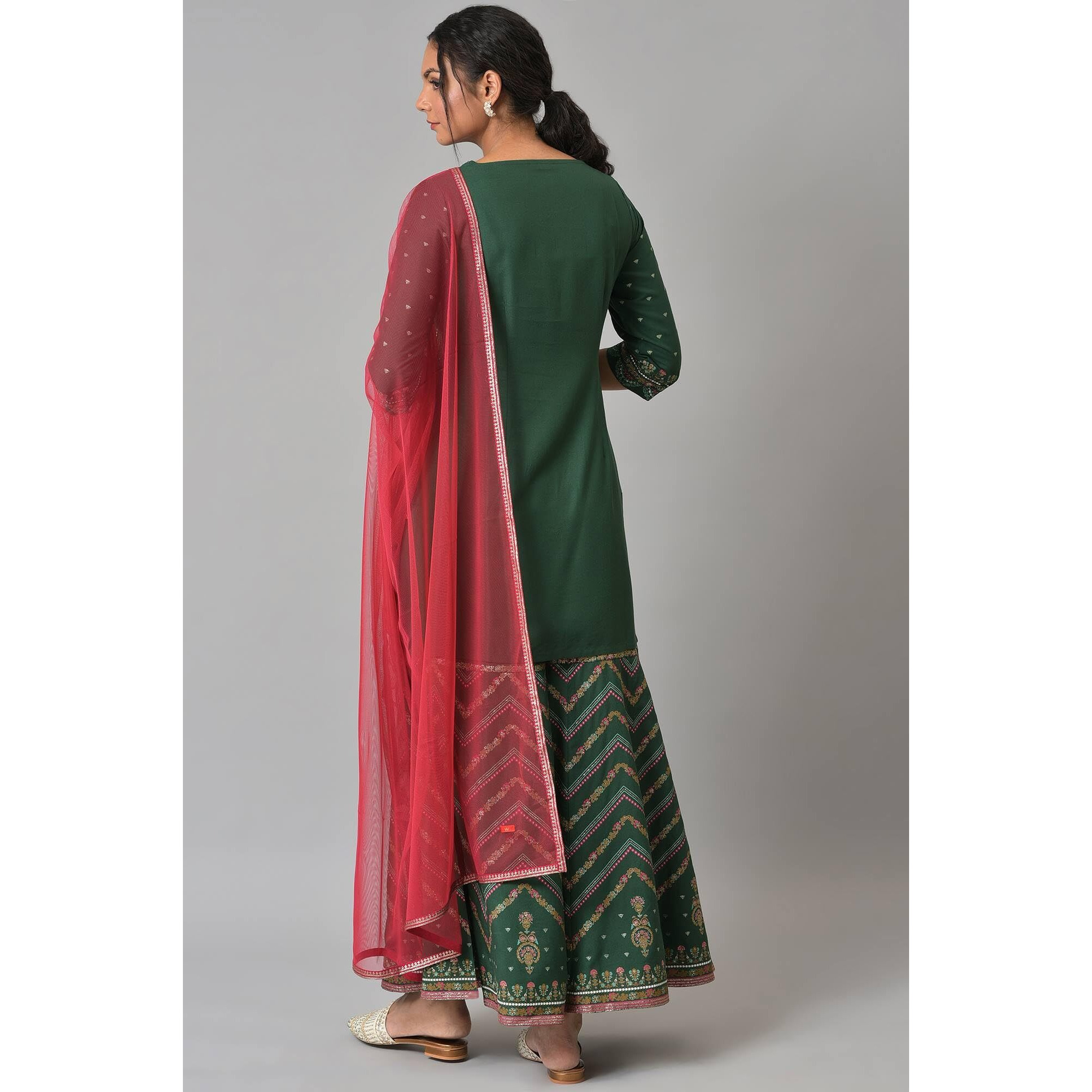 W Women's Dark Green Floral Printed Kurta Dupatta Bottomwear With Sequins