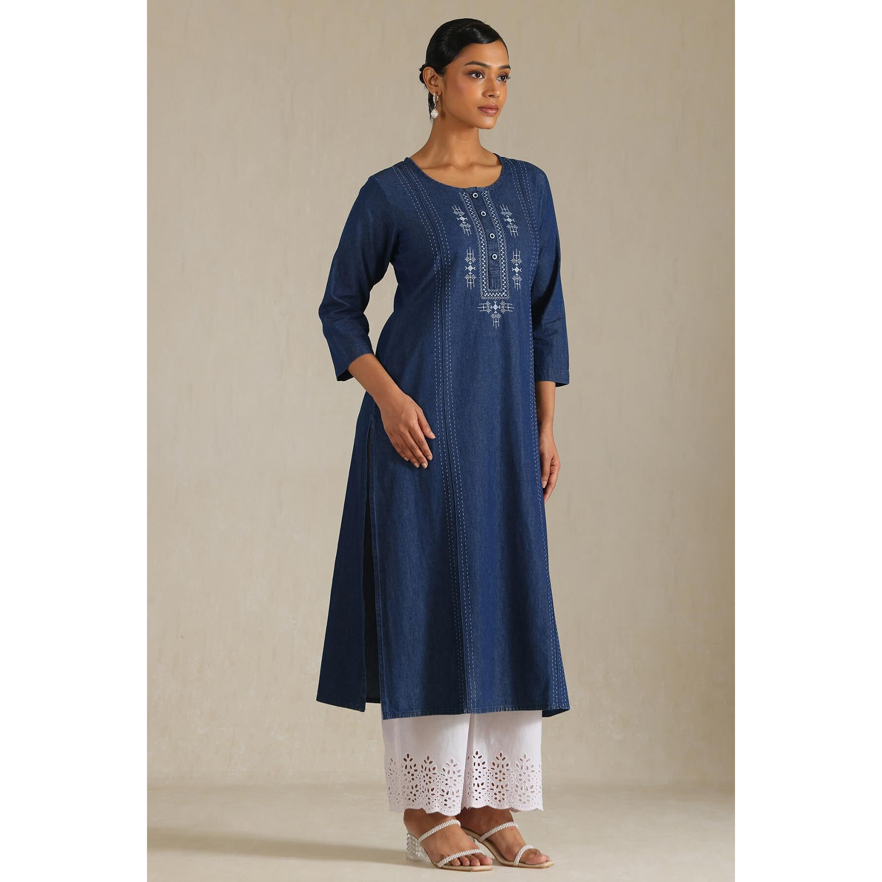 Soch Women's Denim Embroidered Regular Kurta (Cws5Ku61237_Indigo