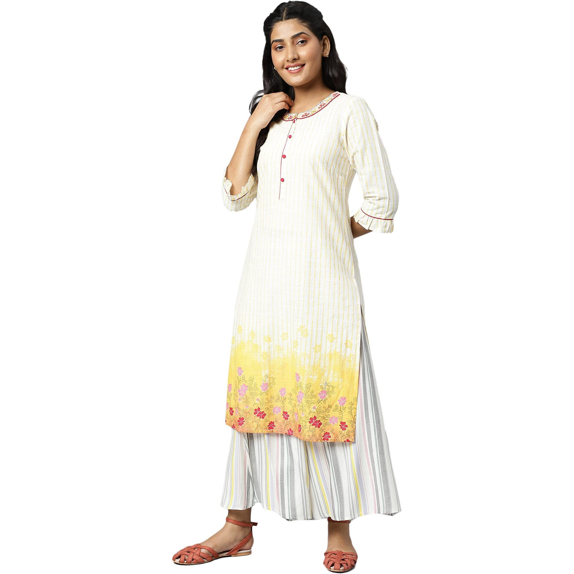 Aurelia Women White Rayon Floral Printed Straight Kurta_22Aua13557-504529_M