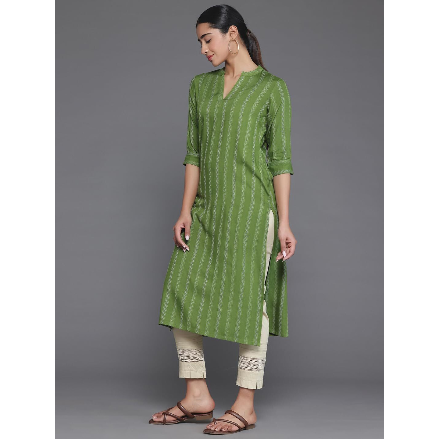 Libas Women's Rayon Blend Woven Design Straight Kurta (29048_Green