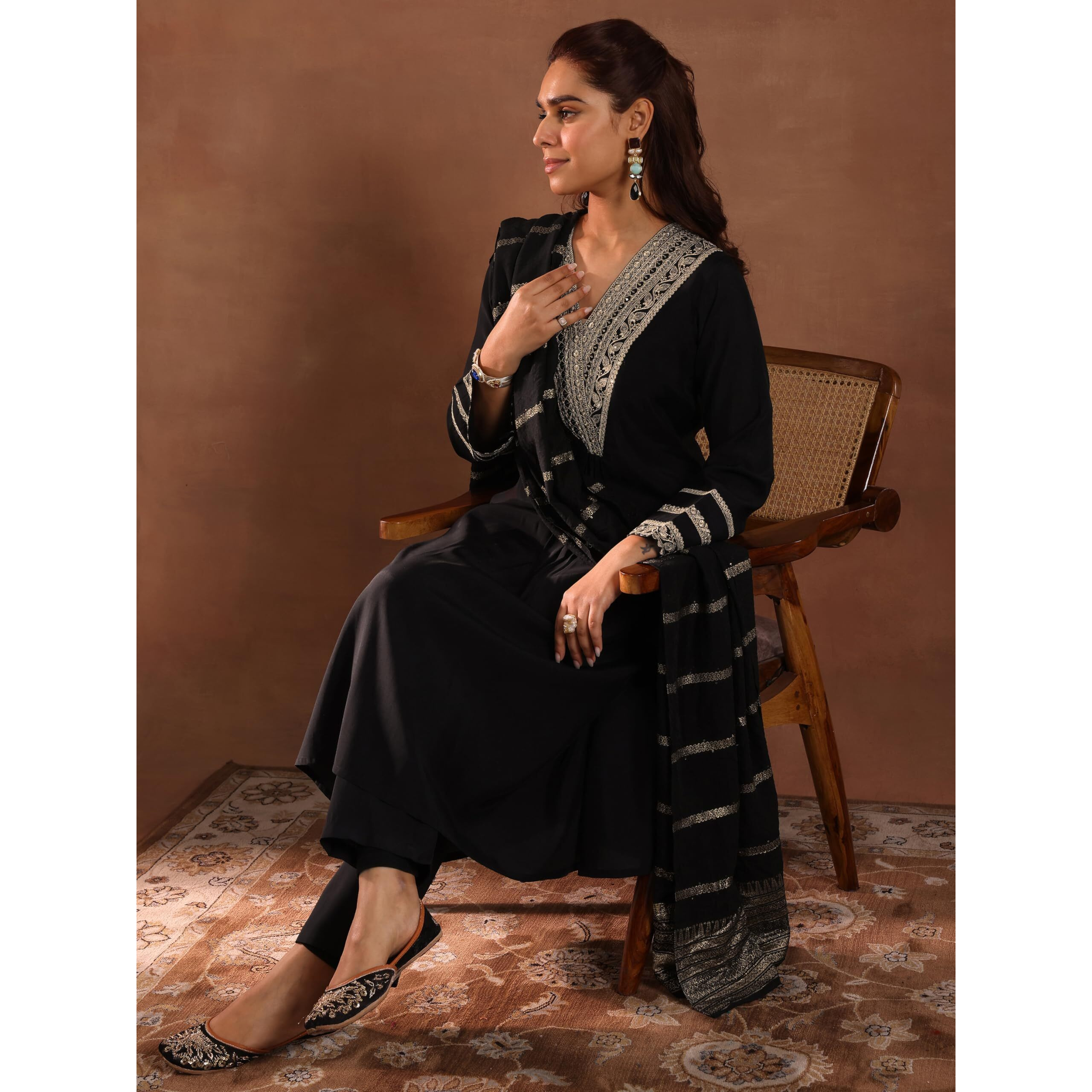 Libas Women's Silk Blend Yoke Design Kurta Set (Gs894 Black