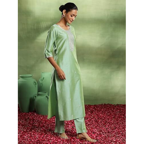 Libas Women's Silk Blend Kurta Set (Gs908
