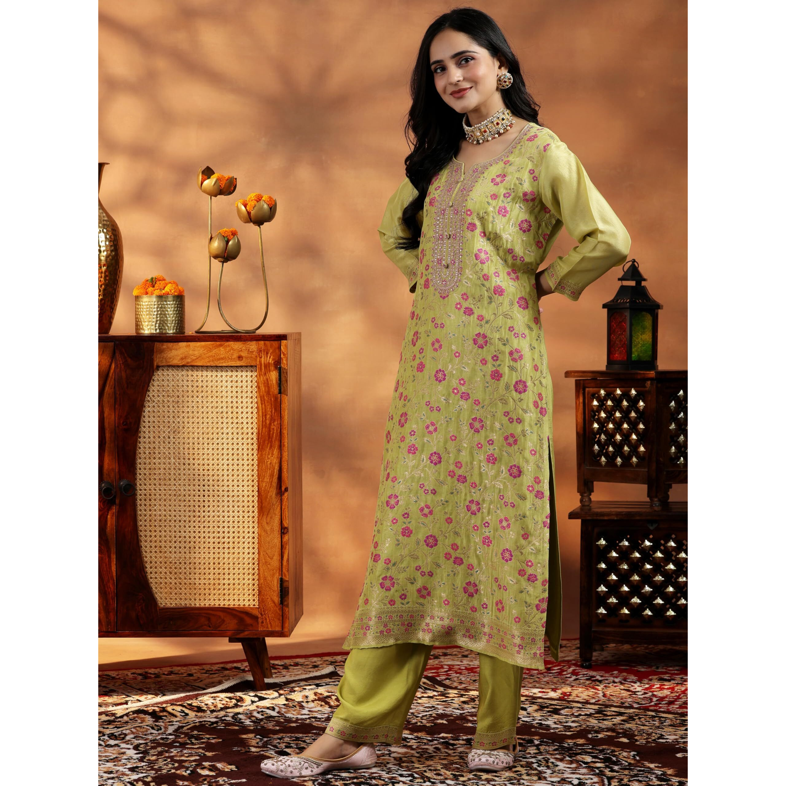 Libas Women's Silk Blend Kurta Set (48854