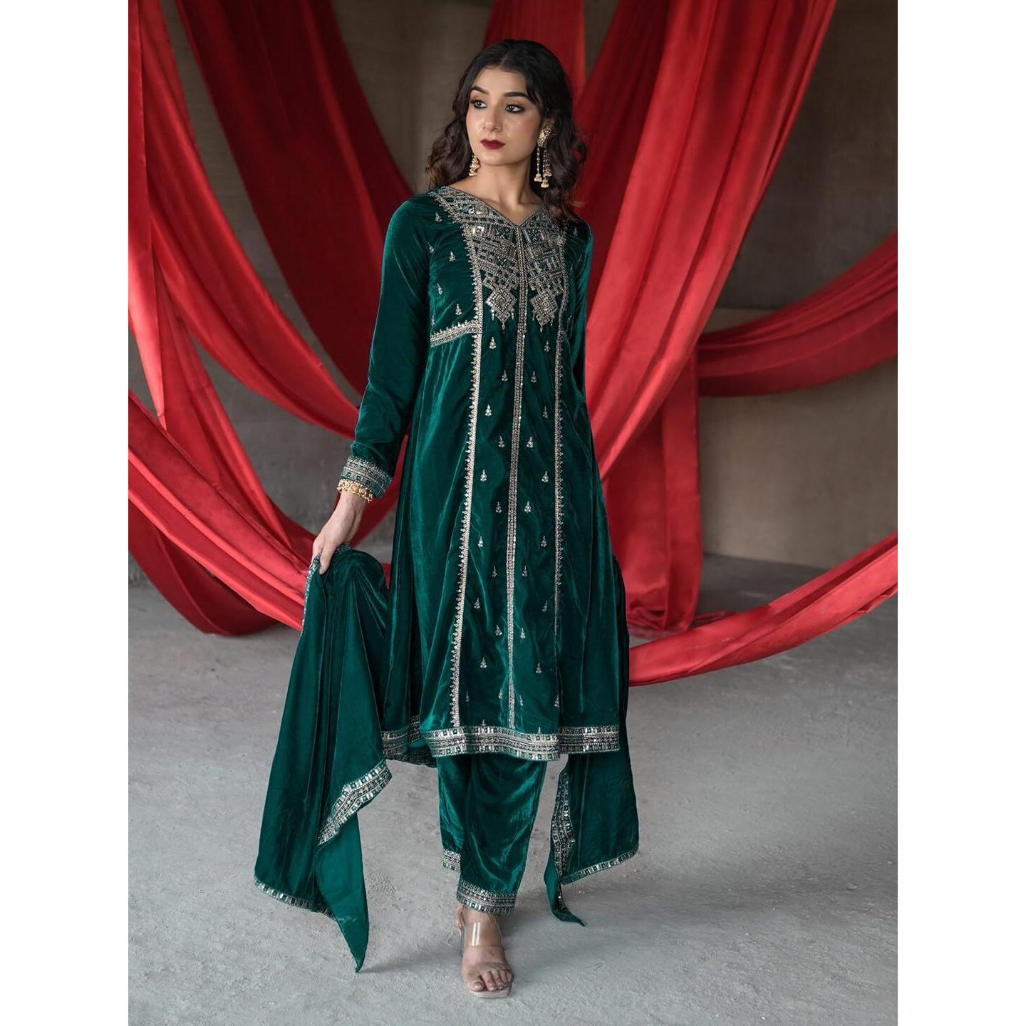 Libas Women's Velvet Kurta Set (49491_Green