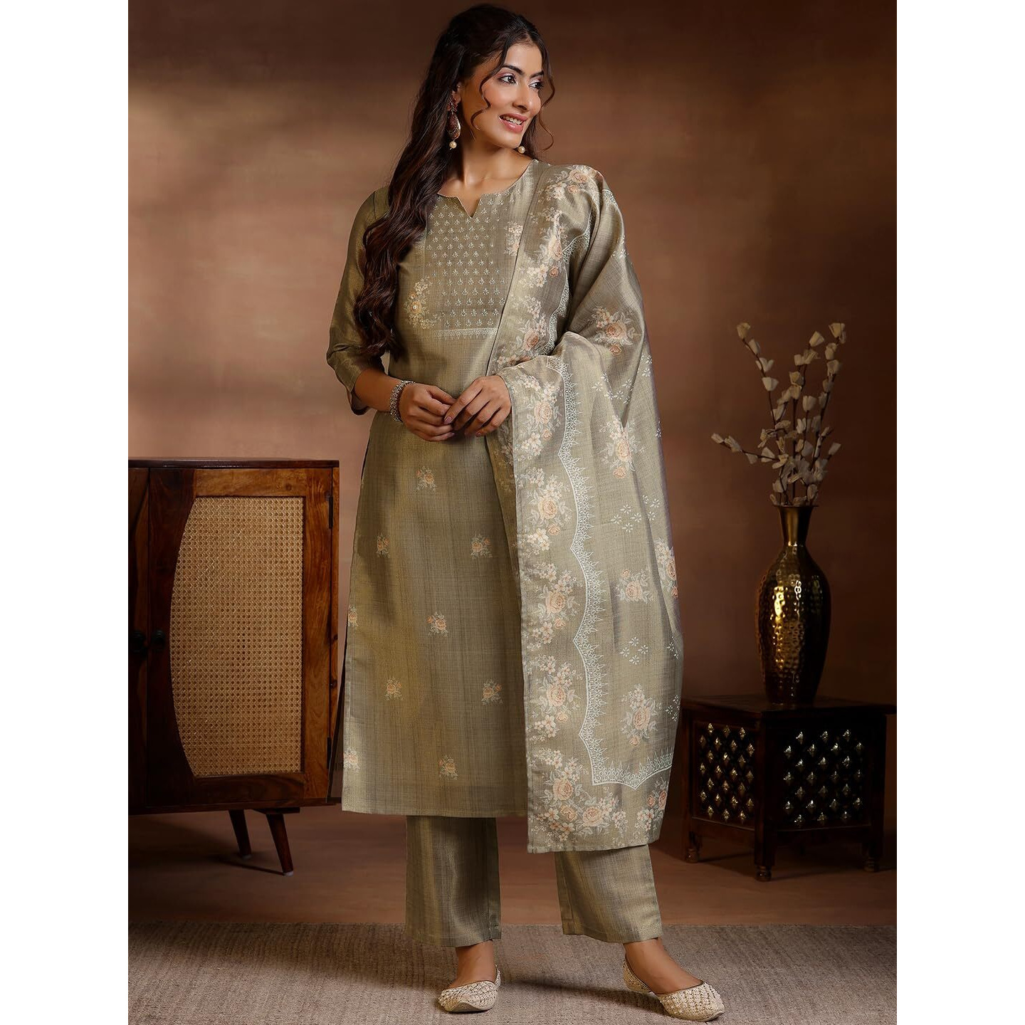 Libas Women's Pure Silk Kurta Set (487280R