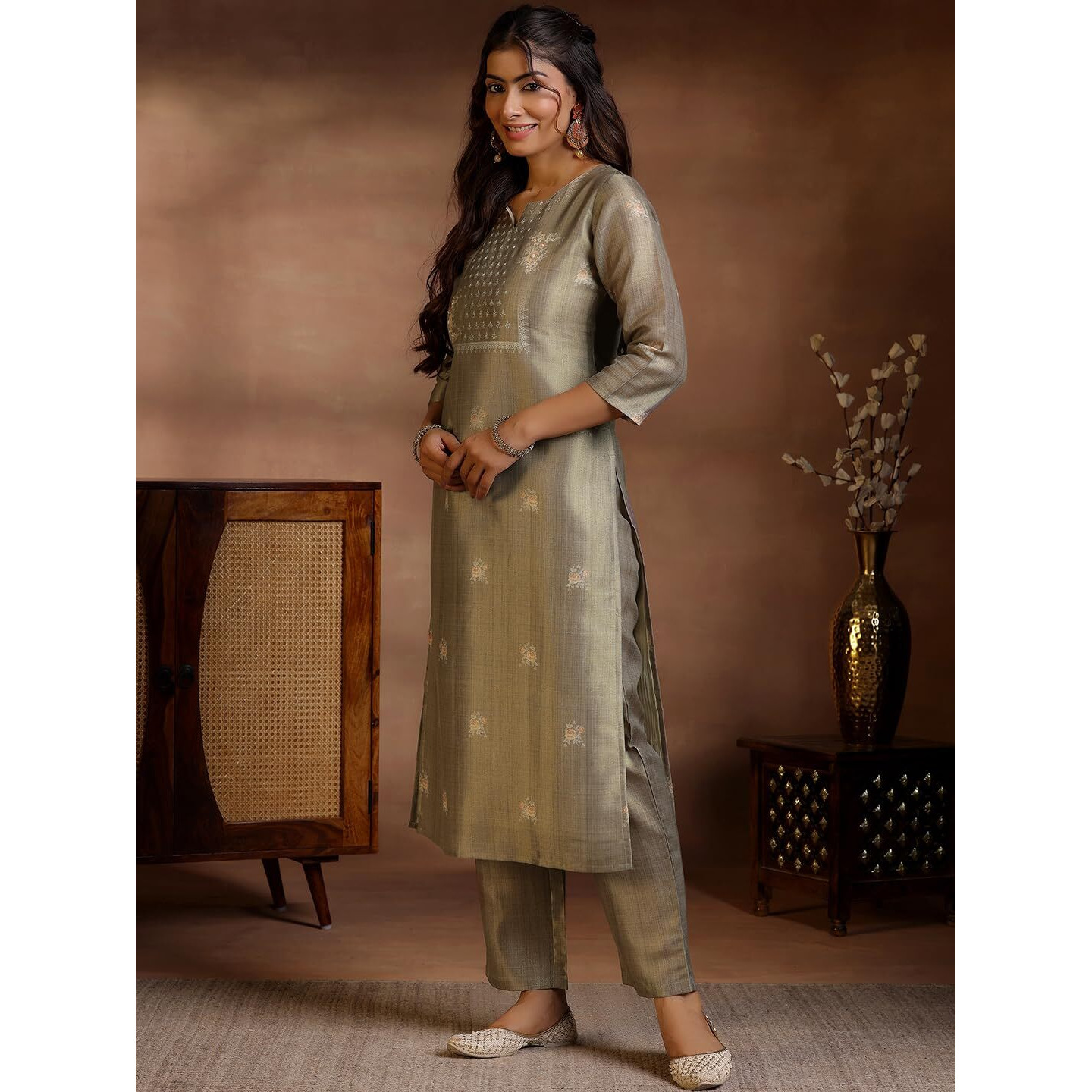 Libas Women's Pure Silk Kurta Set (487280R