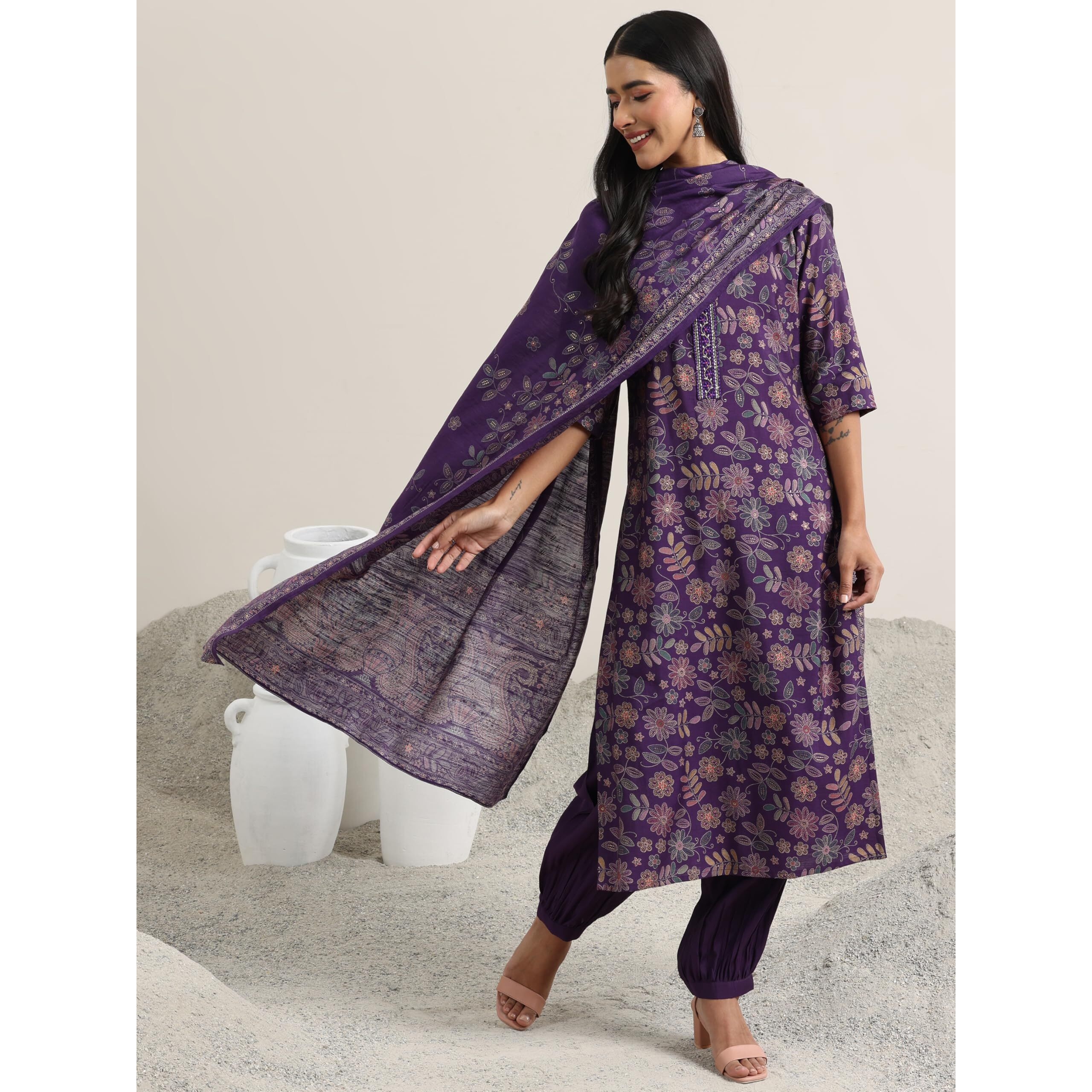 Libas Women's Silk Blend Kurta Set (400342