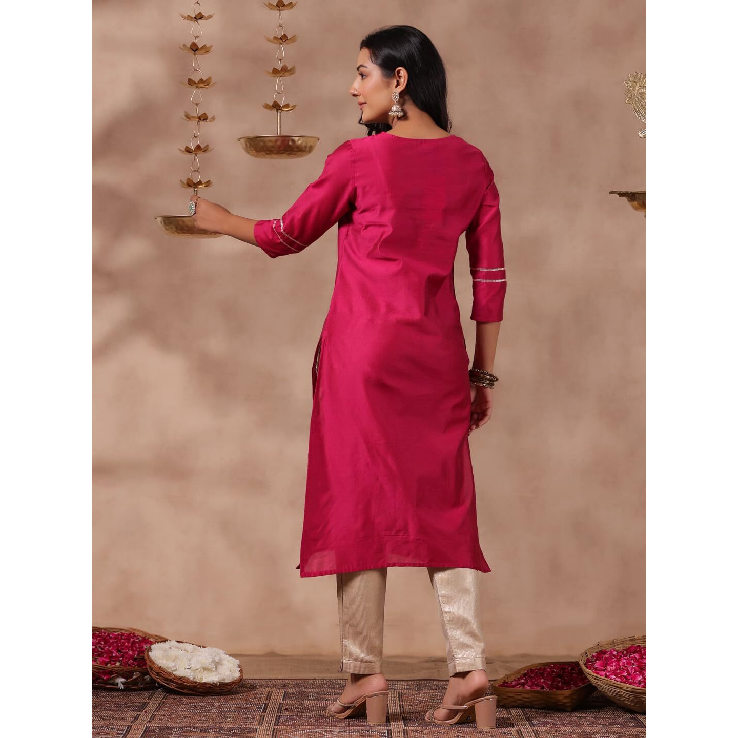 Anubhutee Women's Fuchsia Yoke Design Zari Work Silk Blend Straight Kurta