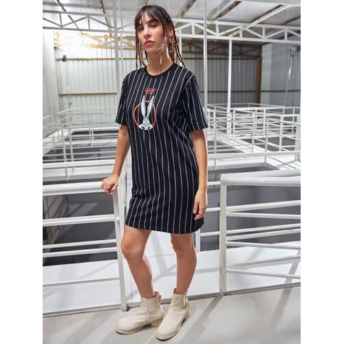 Bewakoof Heavy Duty 1.0 Official Looney Tunes Merchandise Women's Graphic Printed Oversized T-Shirt Dress_589791_Black_S