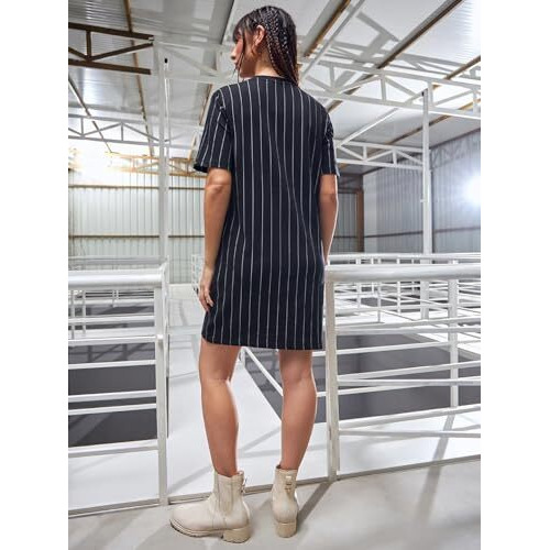 Bewakoof Heavy Duty 1.0 Official Looney Tunes Merchandise Women's Graphic Printed Oversized T-Shirt Dress_589791_Black_S