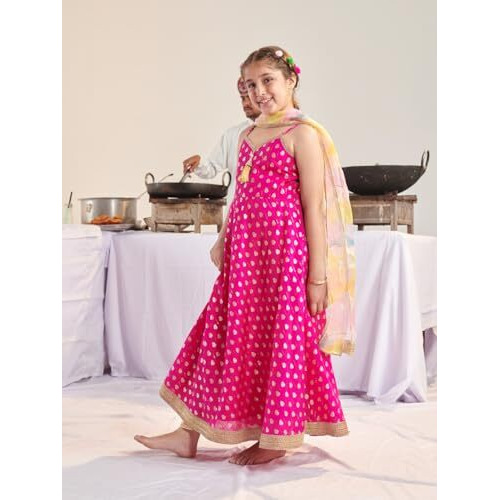 Pspeaches Girl's Silk Blend Regular Kurta Set (Ks-Magentazaribooti-6-7Y_Magenta