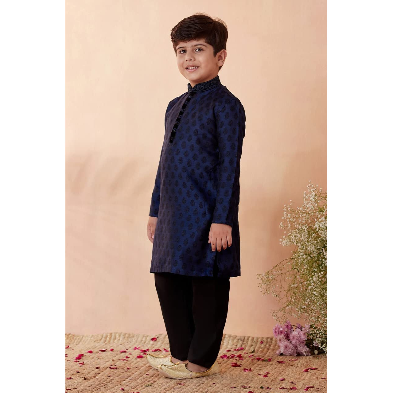 Manyavar Boys Blended Silk Kurta & Pyjama Set(8-10 Years)