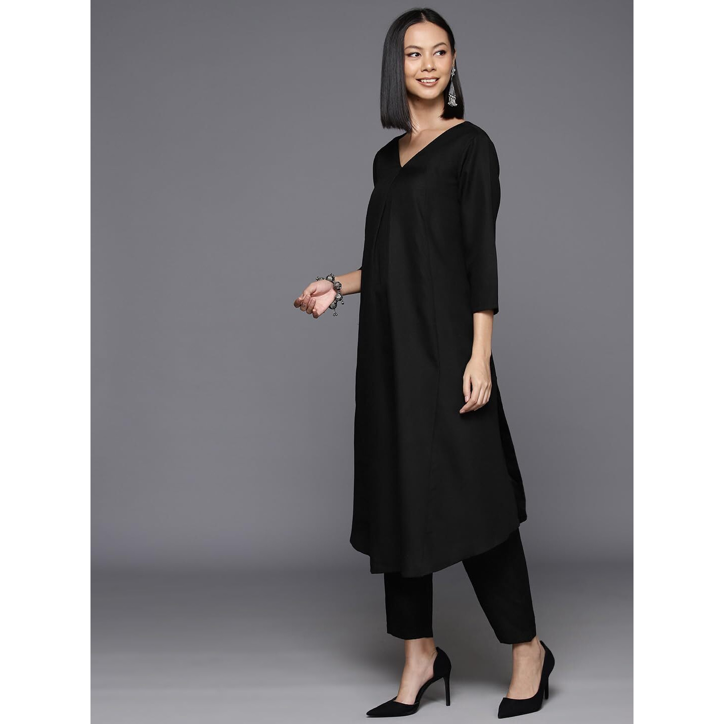Varanga Women Black Solid A-Line Kurta With V-Neck, Three-Quarter Sleeves, Paired With Tonal Bottom