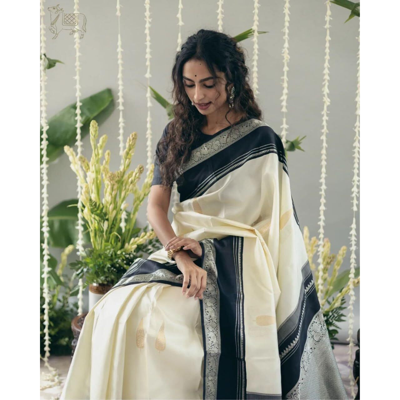 Flosive Women's Beautiful Off White & Black Kanjivaram Silk Saree With Zari Weaving