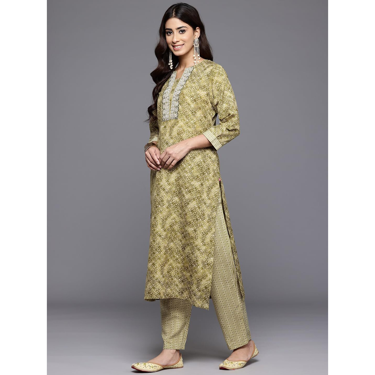 Varanga Women Green Round Neck Printed Yoke Embroidered Kurta With Bottom And Dupatta