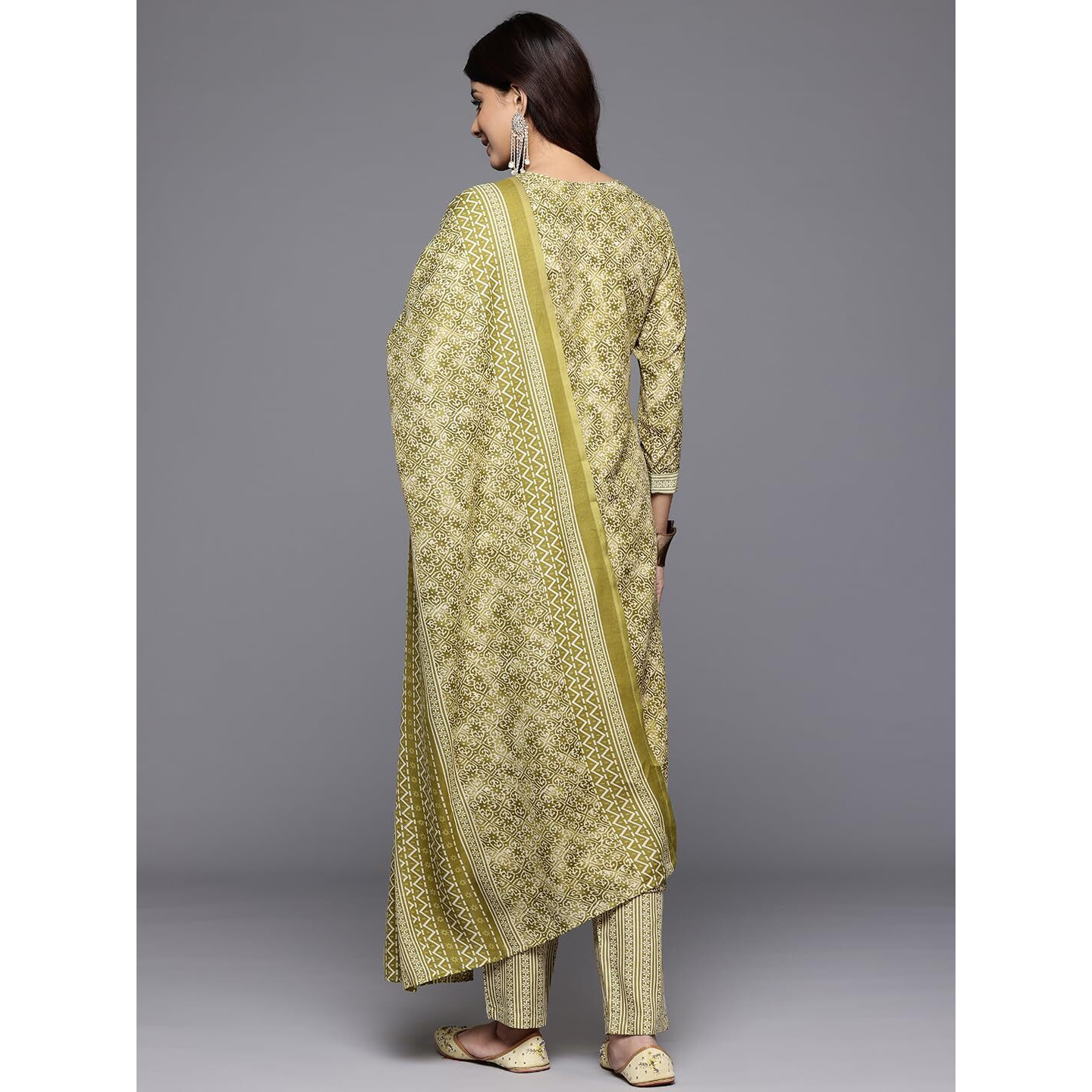 Varanga Women Green Round Neck Printed Yoke Embroidered Kurta With Bottom And Dupatta