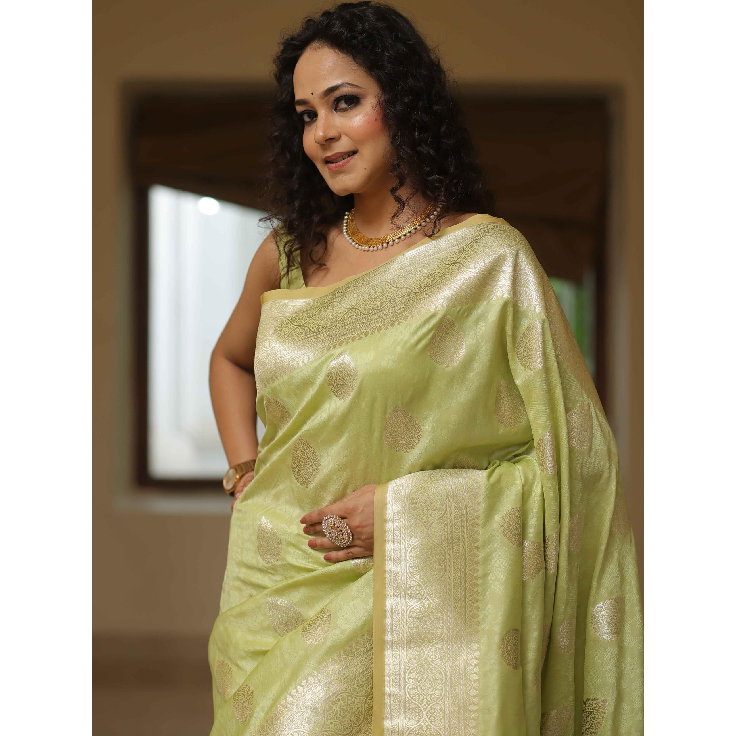 Sugathari Women's Banarasi Saree Pure Kanjivaram Silk Saree Soft New Ladies 2025 Design Wear Pattu Sarees Latest Sadi Party Sari Collections With Blouse Piece (San Pari-224-Pista Greee)