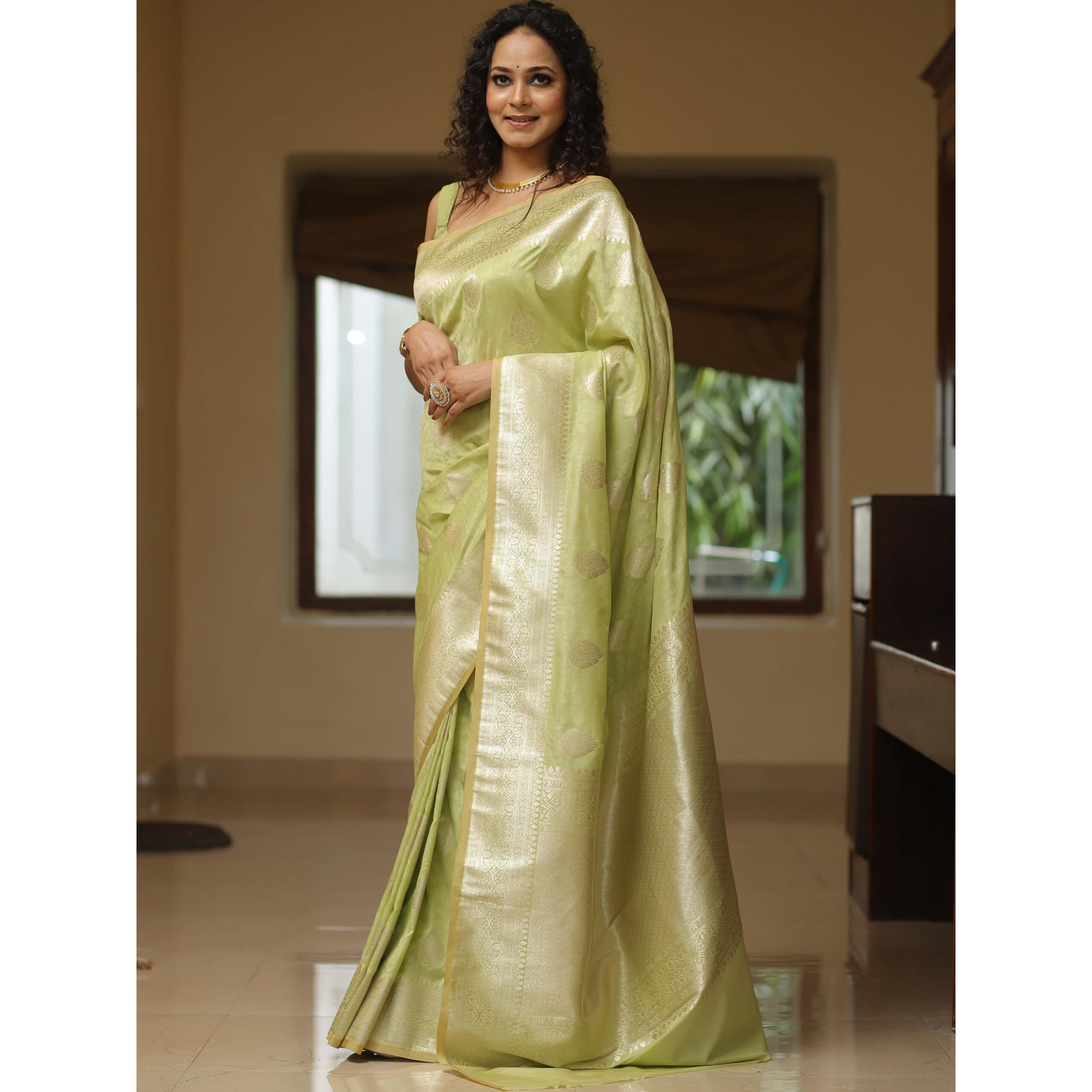 Sugathari Women's Banarasi Saree Pure Kanjivaram Silk Saree Soft New Ladies 2025 Design Wear Pattu Sarees Latest Sadi Party Sari Collections With Blouse Piece (San Pari-224-Pista Greee)