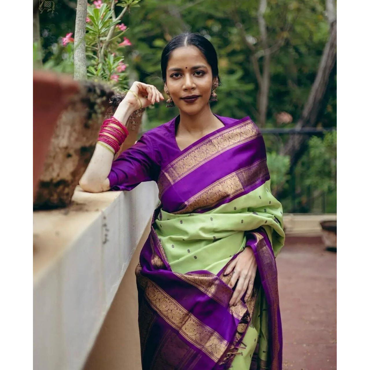 Flosive Women's Beautiful Forest Pista Kanjivaram Silk Saree With Zari Weaving