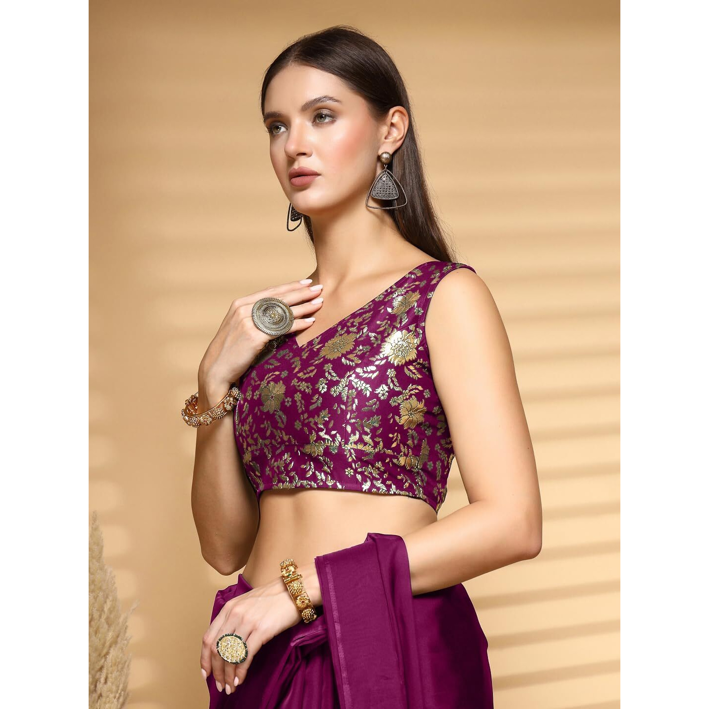 Oomph Readymade Blouse For Women, Brocade, Sleeveless, V-Neck, Rbbl703