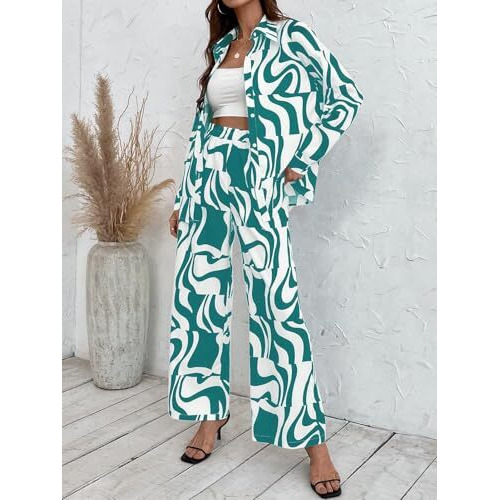 Leriya Fashion Women Green