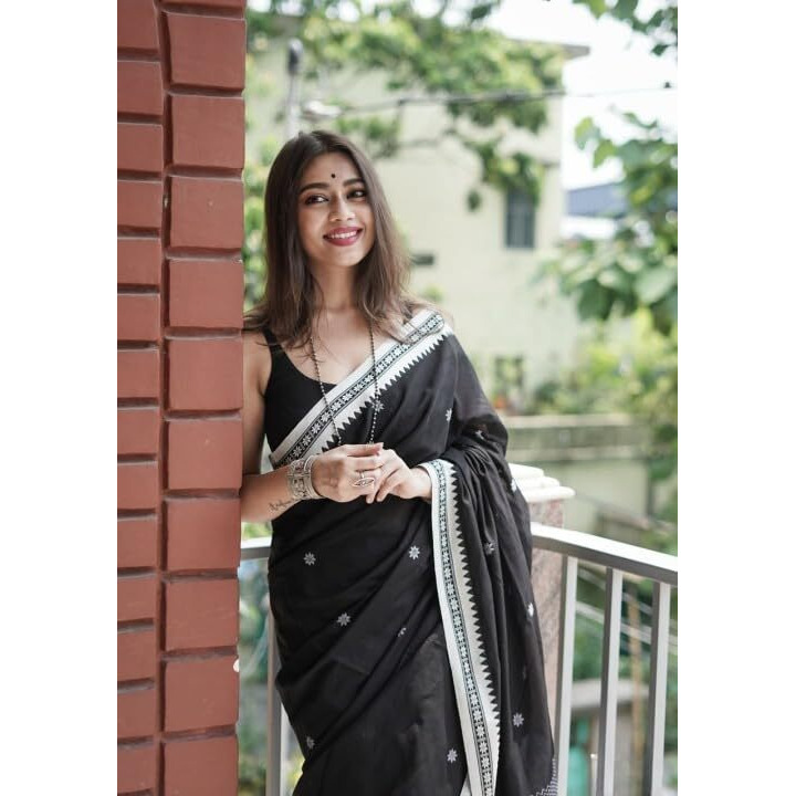 Flosive Women's Latest Kanjivaram Silk Saree With Blouse (Black)