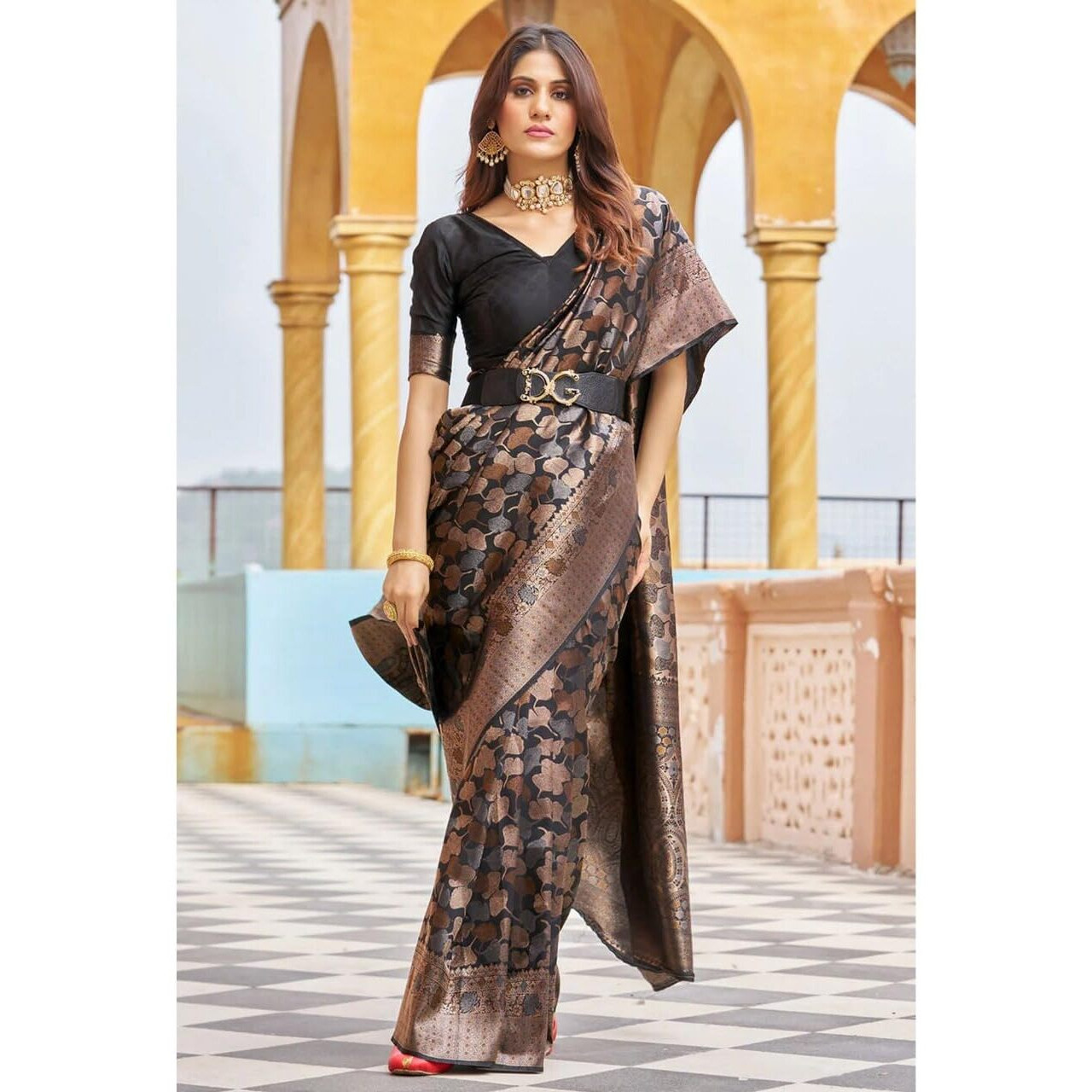 Flosive Women's Present Black Kanjivaram Wedding Saree With Blouse