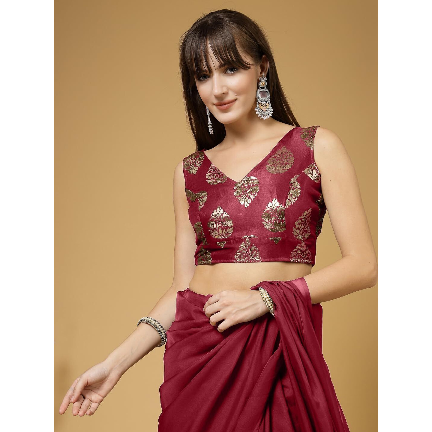Oomph Women's Indian Ethnic Wear Designer Big Paisley Pattern Zari Work V Neck Sleeveless Indian Red Color Brocade Readymade Blouse For Saree Or Lehnga And Fusion Twist. Xl