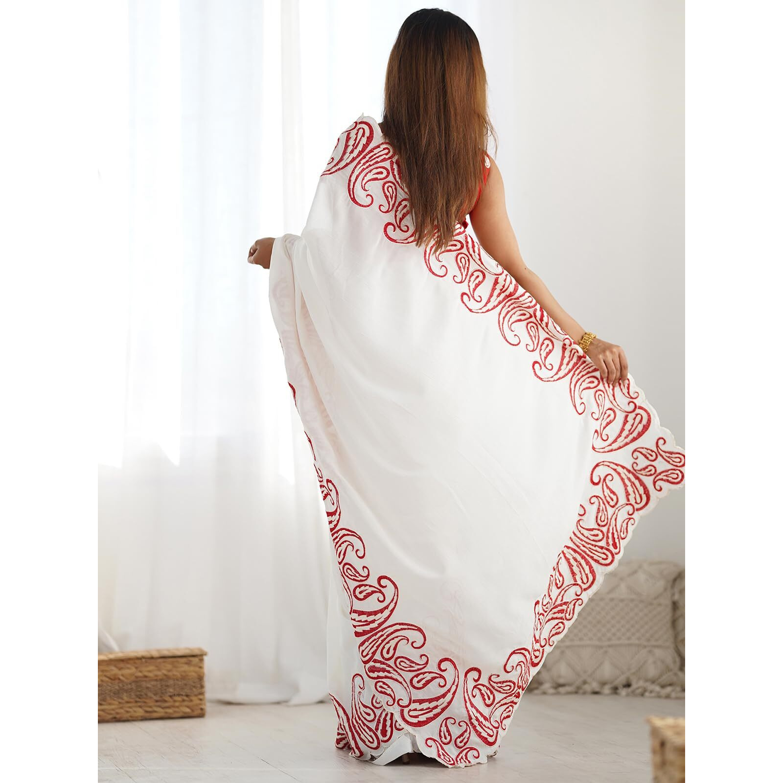 Satrani Women's Silk Blend Embroidery Saree With Unstitched Blouse Piece (4135S150N_Ivory)