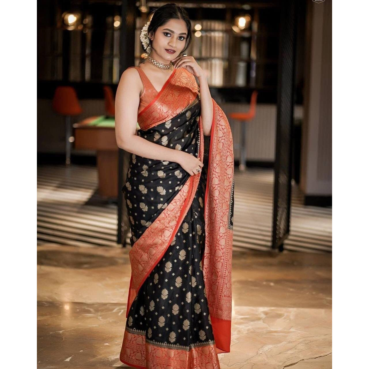Flosive Women's Present Banarasi Soft Lichi Silk Saree Beautiful Jacquard Rich Pallu Design Work Zari Woven Kanjivaram Silk Style Saree With Soft Lichi Silk Blouse Piece Ayn Royal Look (Black)