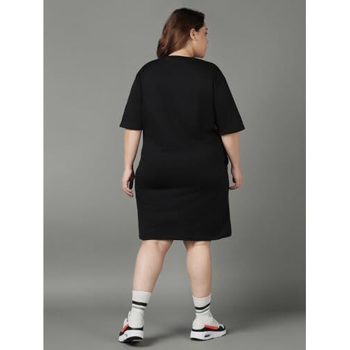 Bewakoof Heavy Duty 1.0 Official Disney Merchandise Women's Graphic Printed Plus Size Oversized Dress_589803_Black_6Xl