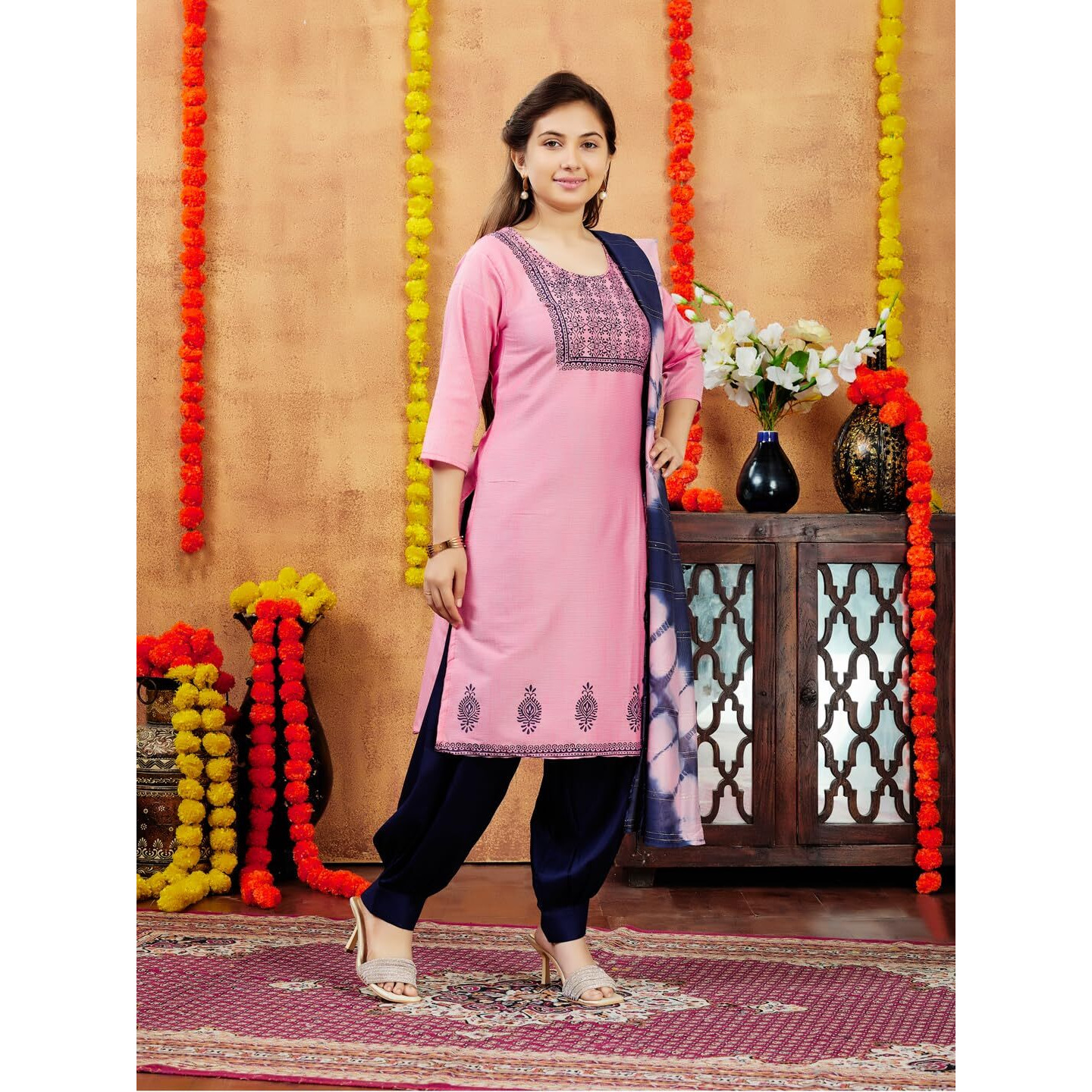 Aarika Girls Casual Wear Red Colour Floral Print Cotton Kurti (9-16 Years)