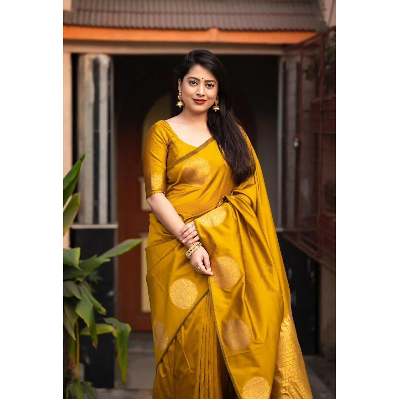 Flosive Women's Kanjivaram Pure Zari Woven Soft Silk Saree With Blouse Piece And Gold Zari Boder (Yellow)
