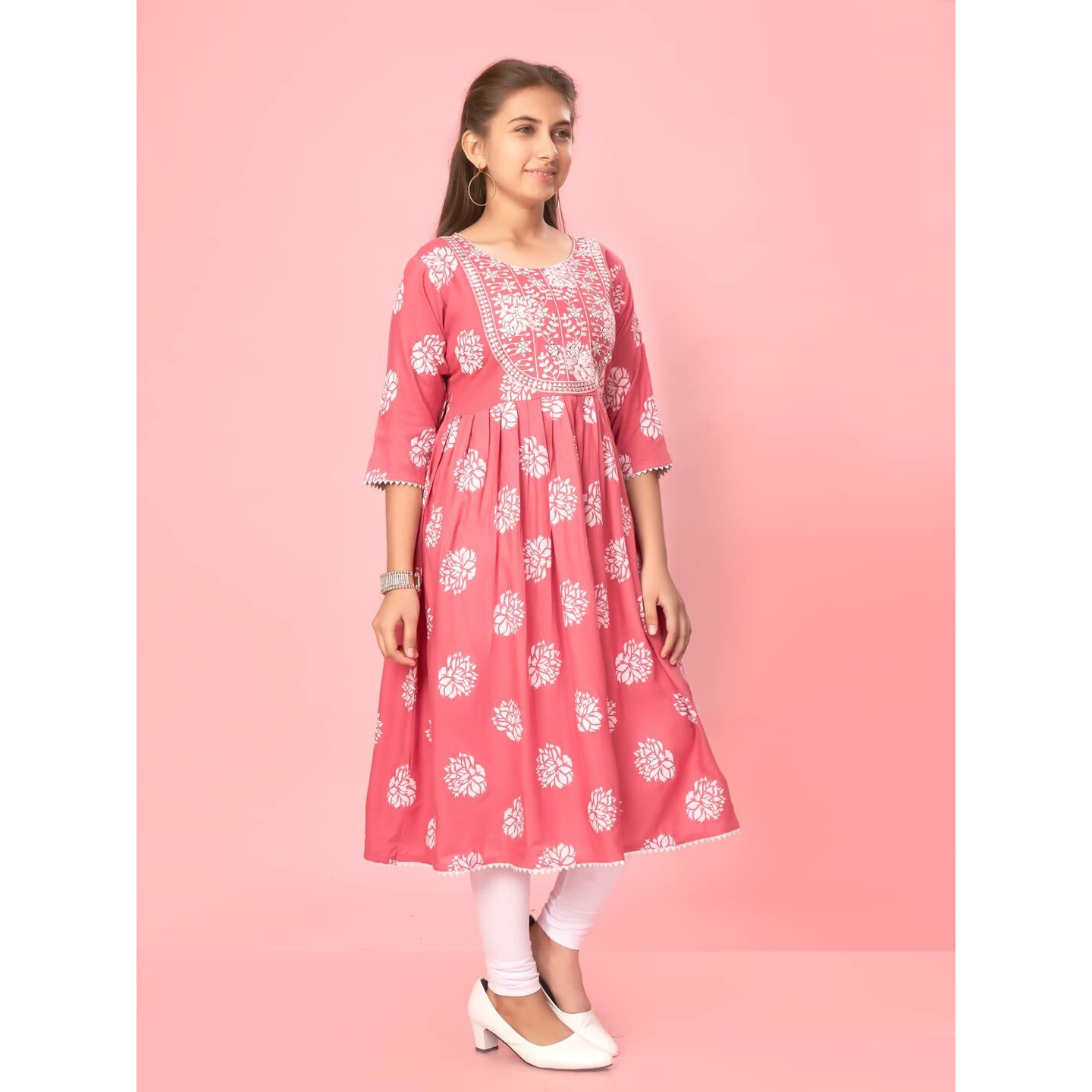 Aarika Girls Pink-White Colour Cotton Embroidery Kurti Legging Set (Kl-Ap-D-1-Pink-White-32)