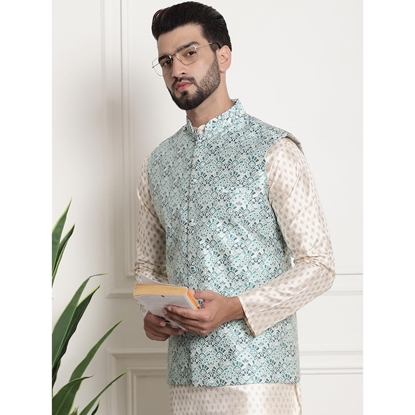 Sojanya (Since 1958 Men's Jacquard Silk, Tgreen Color Nehru Jacket