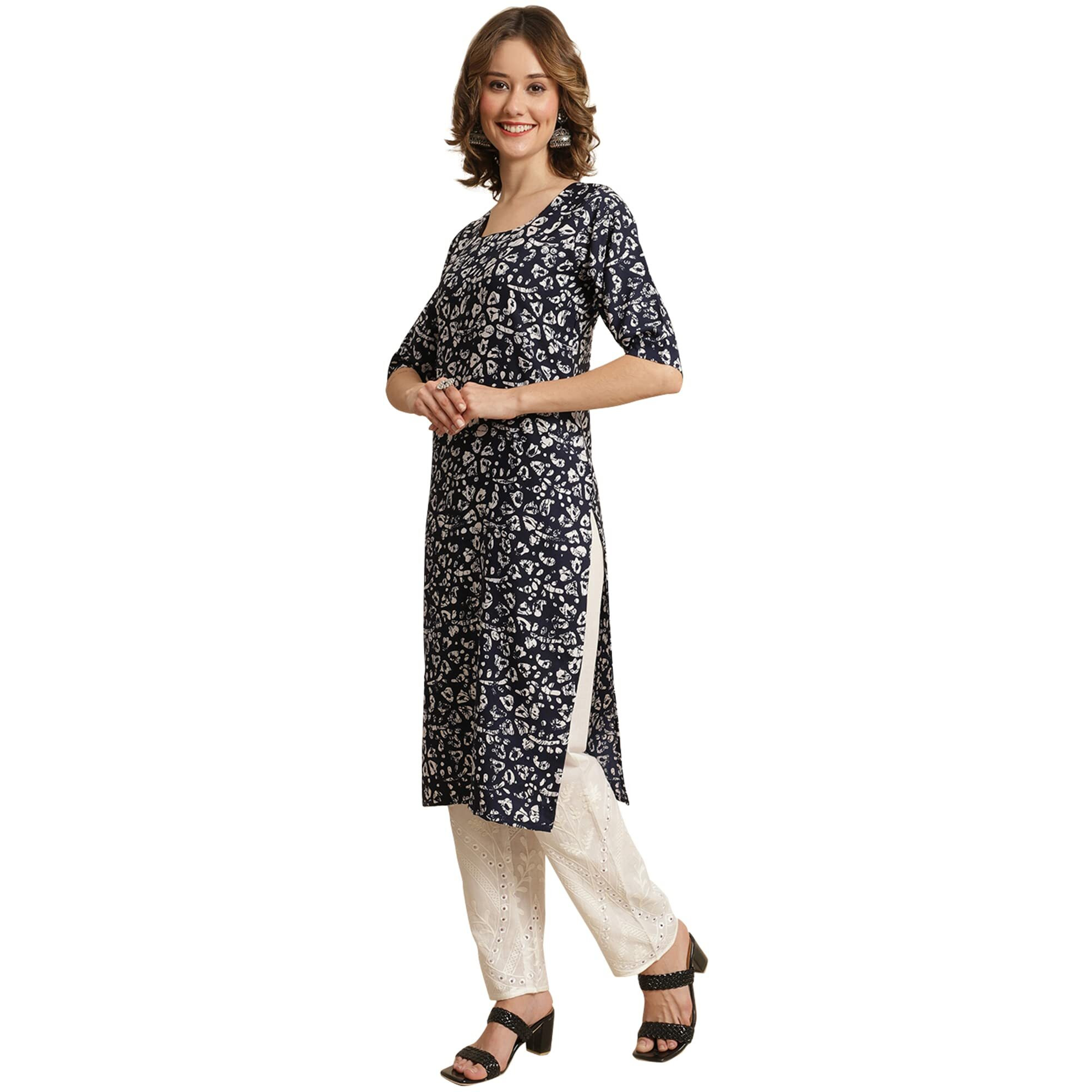 Pinkmint Women's Crepe Navy Blue Floral Printed Straight Kurti (530388-M)